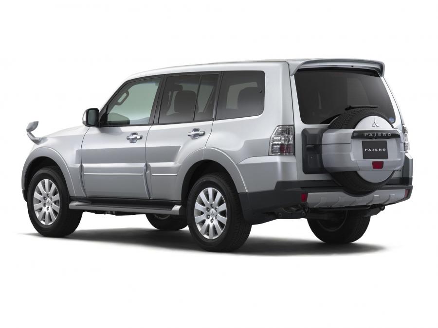  Mitsubishi Pajero 5-Door 2006 года  (JP) (фото 4 из 12)